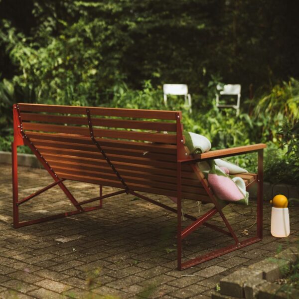 Weltevree PatioBench, een gepoedercoate bank met eucalyptushout - Afbeelding 2
